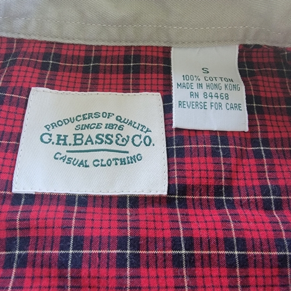 Vintage G.H. Bass & Co. Men's Red Plaid Button Down Shirt - Size Small - Picture 2 of 5